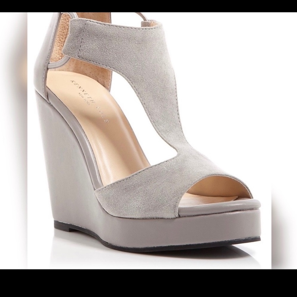 🛍️2/$20 Kenneth Cole grey wedge size 9.5
